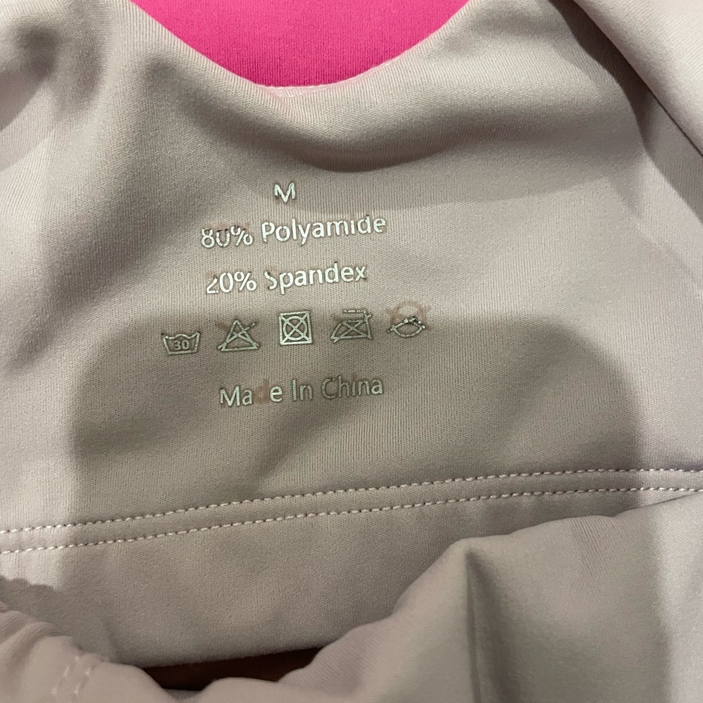 Set of Three Fitness Workout Tank Tops in Pink, Red, & Light Lavender SZ Medium - Picture 6 of 6